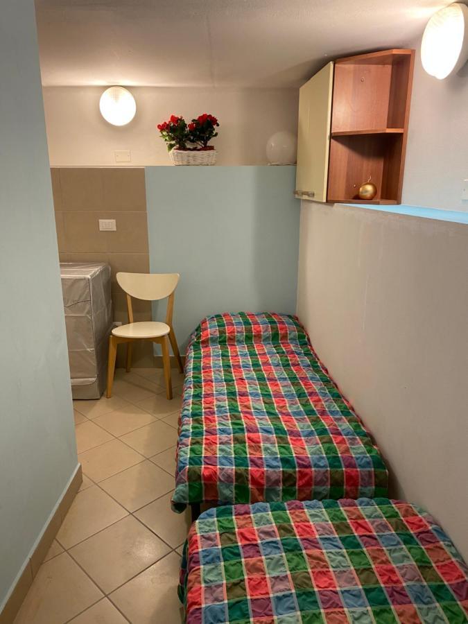 Casa Vacanze Gardiolina San Felice del Benaco Bagian luar foto