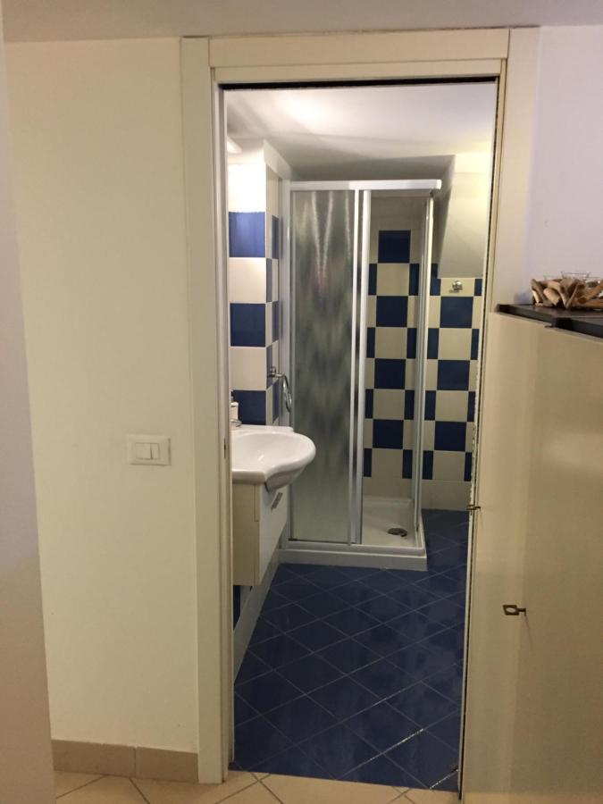 Casa Vacanze Gardiolina San Felice del Benaco Bagian luar foto