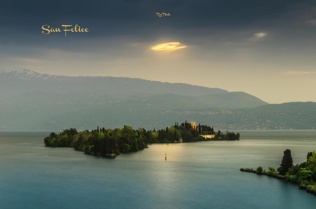 Casa Vacanze Gardiolina San Felice del Benaco Bagian luar foto