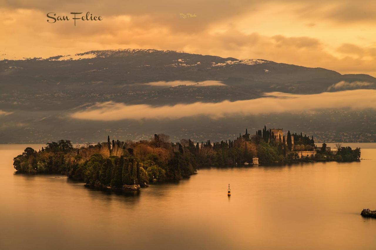 Casa Vacanze Gardiolina San Felice del Benaco Bagian luar foto