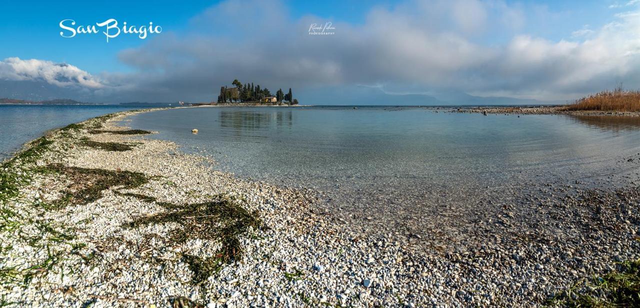 Casa Vacanze Gardiolina San Felice del Benaco Bagian luar foto