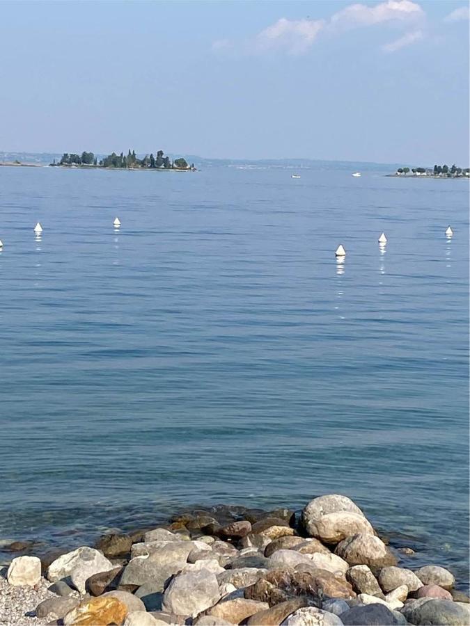 Casa Vacanze Gardiolina San Felice del Benaco Bagian luar foto